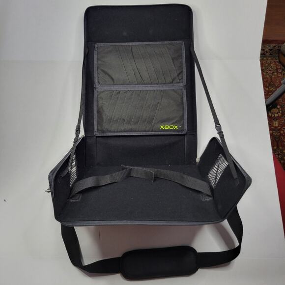 OEM Xbox Naki Game Console System Carrying Case Travel Bag Strap & 360 AV Connec - Picture 4 of 10